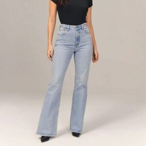 Abercrombie & Fitch The '70s Vintage Flare
Ultra High Rise Light Wash Jeans